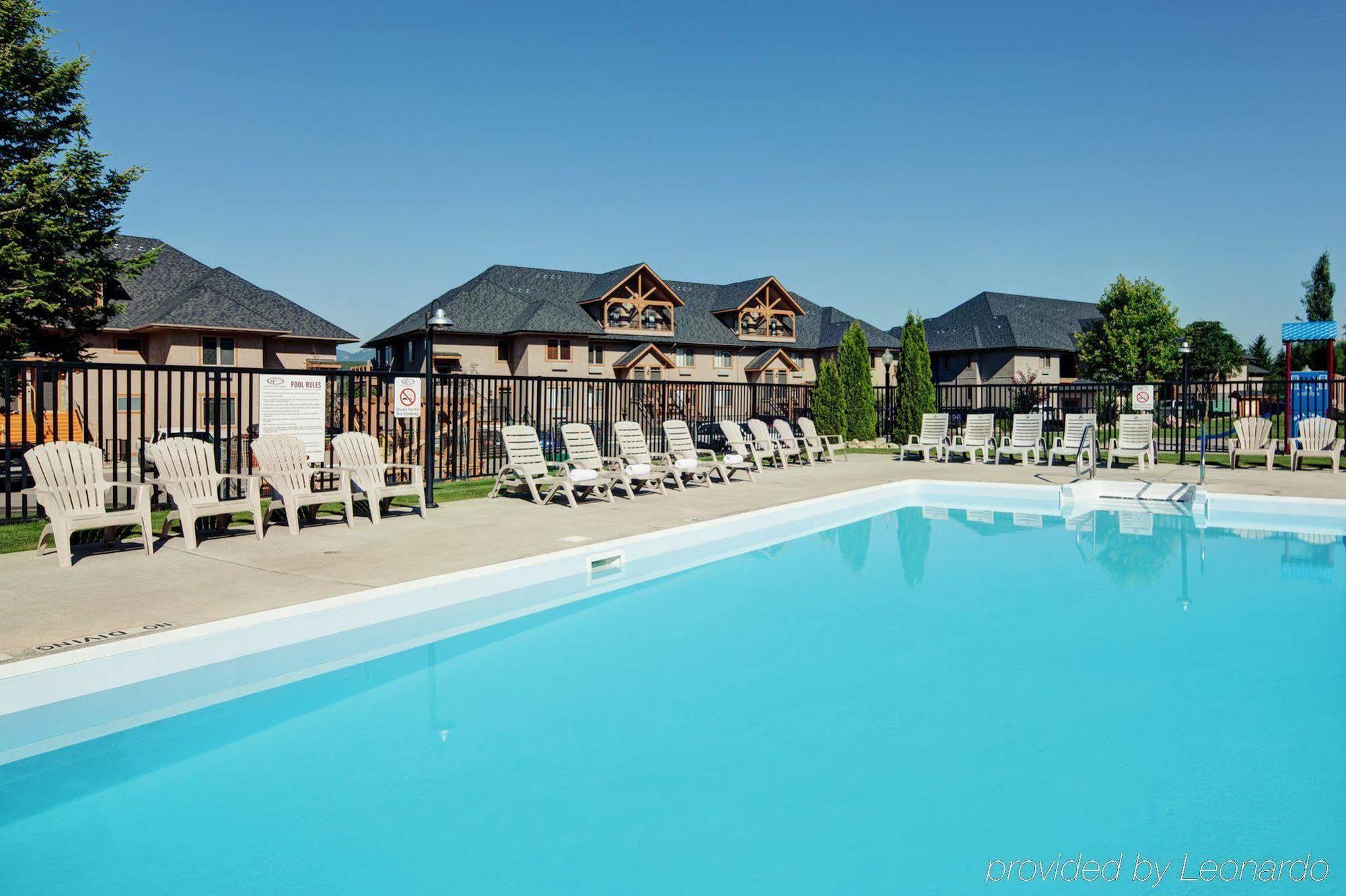 Bighorn Meadows Resort Рейдиум-Хот-Спрингс Экстерьер фото