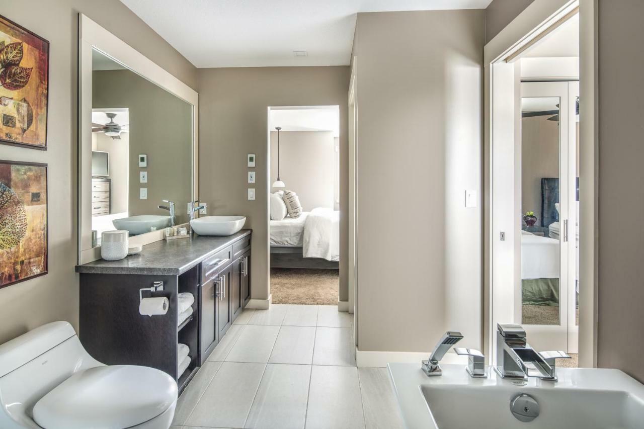 Bighorn Meadows Resort Рейдиум-Хот-Спрингс Экстерьер фото
