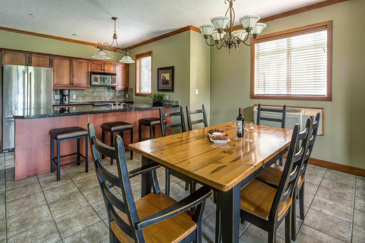 Bighorn Meadows Resort Рейдиум-Хот-Спрингс Экстерьер фото